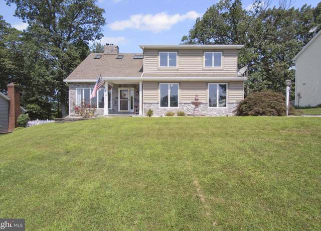 Property at 329 Hillcrest Dr, New Cumberland, PA 17070, 4 beds, 2.5 baths