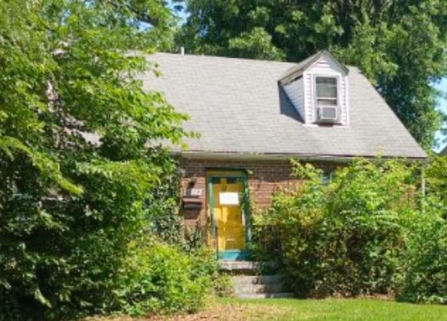 Property at 5709 5th St S, Arlington, VA 22204, 3 beds, 2 baths