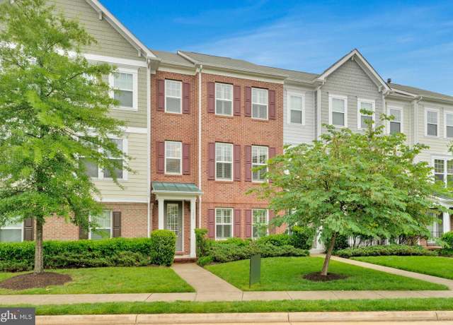 Property at 109 Anthem Ave, Herndon, VA 20170, 3 beds, 2.5 baths