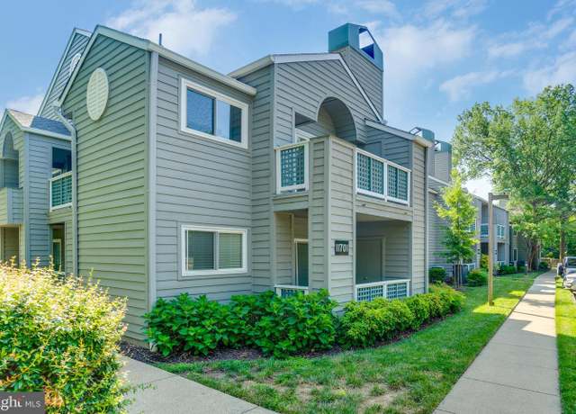 Property at 11701-B Summerchase Cir, Reston, VA 20194, 2 beds, 2 baths