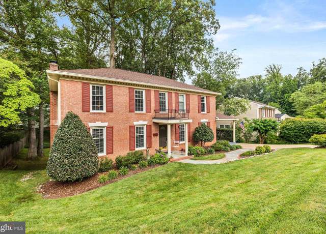 Property at 4407 Wakefield Dr, Annandale, VA 22003, 4 beds, 2.5 baths