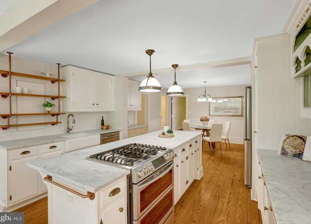 Property at 1012 Grant St, Herndon, VA 20170, 4 beds, 3 baths