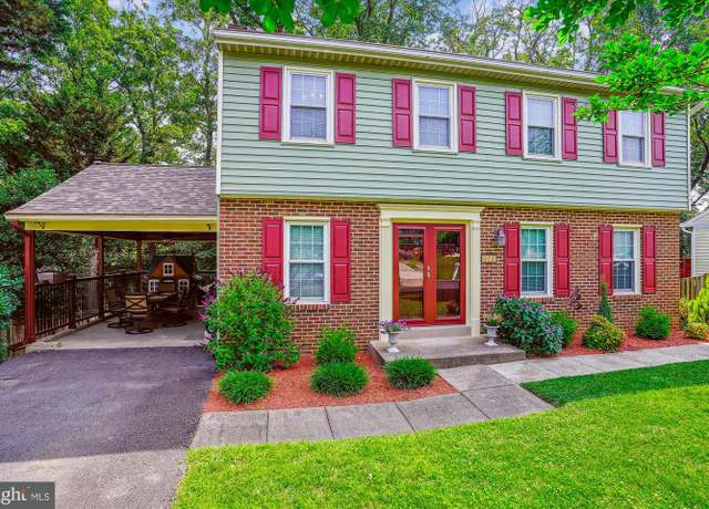 Property at 6013 Franconia Forest Ln, Alexandria, VA 22310, 5 beds, 3.5 baths