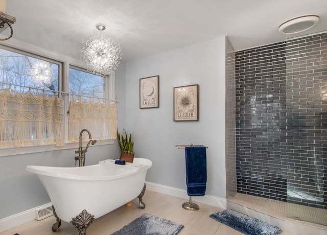 Property at 8087 Forest Glen Rd, White Plains, MD 20695, 4 beds, 3 baths