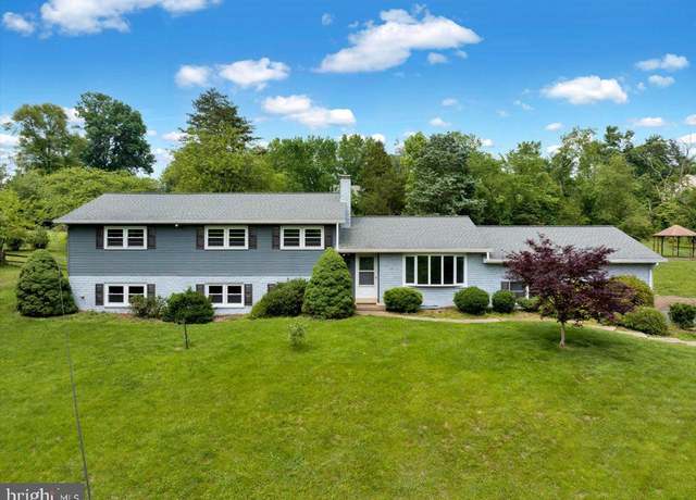 Property at 4255 Painted Sky Rd, Reading, PA 19606, 4 beds, 2.5 baths