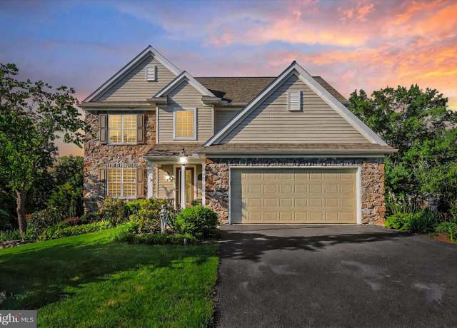 Property at 179 Village Glen Dr, Harrisburg, PA 17112, 4 beds, 2.5 baths