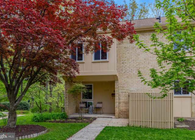 Property at 11063 Saffold Way, Reston, VA 20190, 4 beds, 3.5 baths