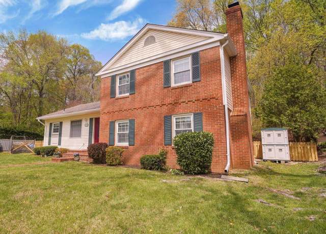 Property at 6801 Lamp Post Ln, Alexandria, VA 22306, 4 beds, 3 baths