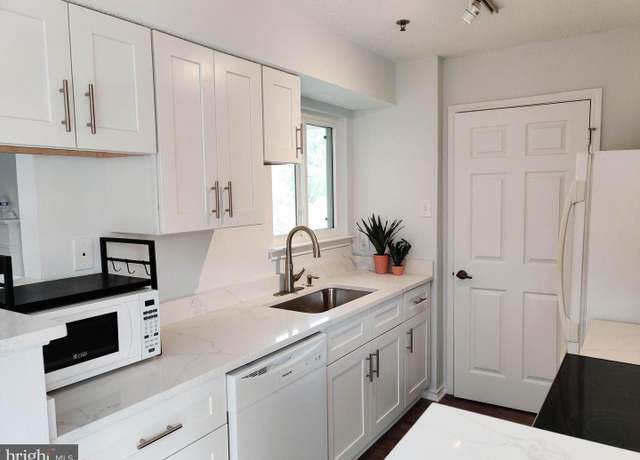 Property at 1504 Lincoln Way #305, Mclean, VA 22102, 1 bed, 1 bath