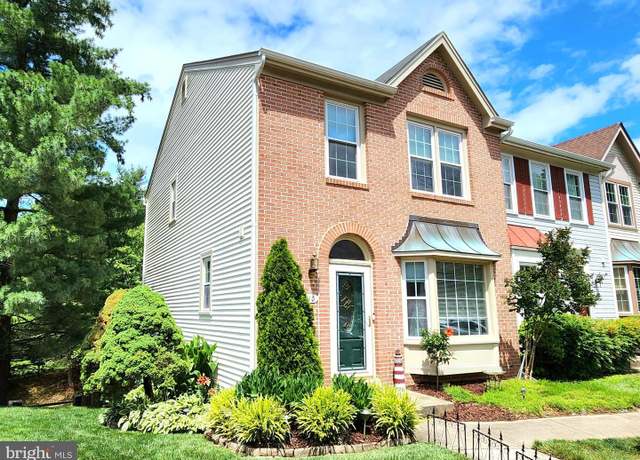 Property at 6910 Compton Valley Ct, Centreville, VA 20121, 4 beds, 3.5 baths