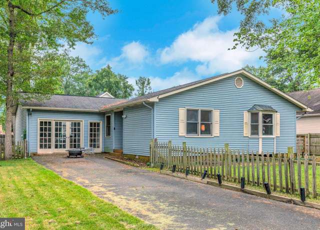 Property at 128 7th St, Colonial Beach, VA 22443, 3 beds, 2 baths