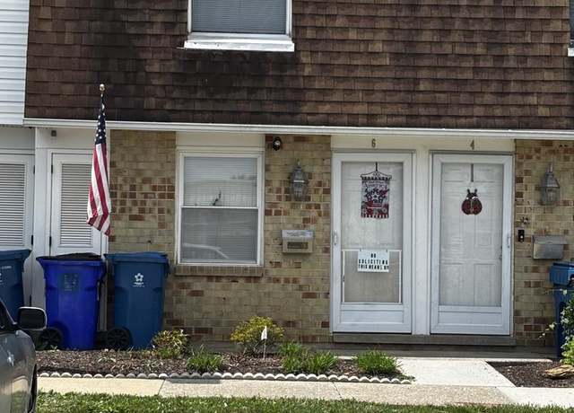 Property at 6 Carroll View Ave, Westminster, MD 21157, 2 beds, 1 bath