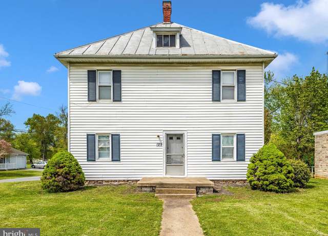 Property at 129 N Carroll St, Thurmont, MD 21788, 4 beds