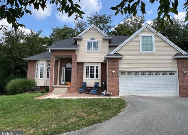 Property at 13410 Autumn Crest Dr, Mount Airy, MD 21771, 4 beds, 3.5 baths