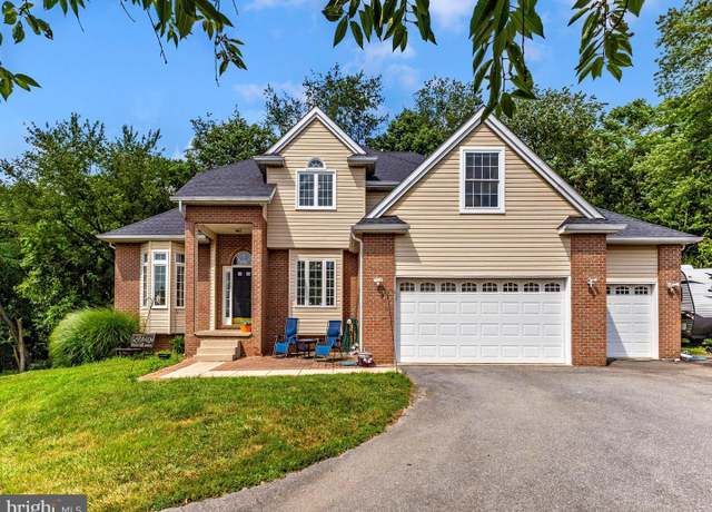 Property at 13410 Autumn Crest Dr, Mount Airy, MD 21771, 4 beds, 3.5 baths