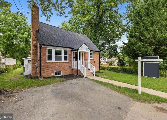 Property at 714 S Stonestreet Ave, Rockville, MD 20850, 4 beds, 2.5 baths