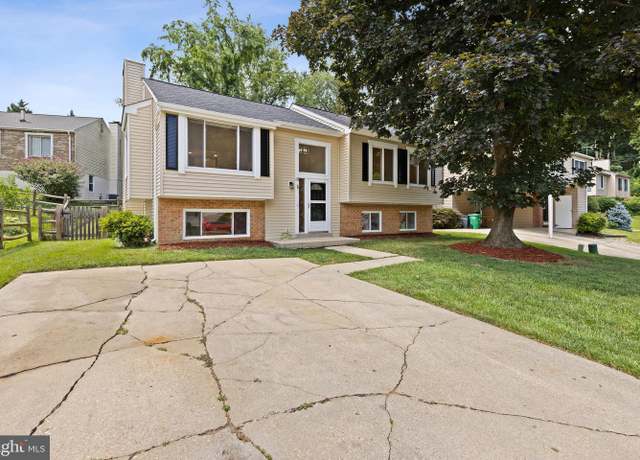 Property at 10 Melmark Ct, Gaithersburg, MD 20878, 5 beds, 2.5 baths