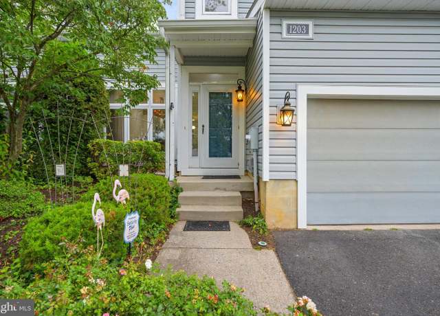 Property at 1203 Champlain Dr, Voorhees, NJ 08043, 3 beds, 2.5 baths