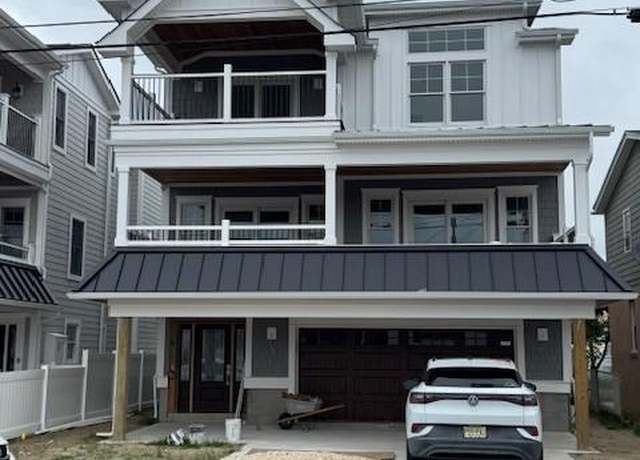 Property at 211 E East Monterey Ave, Wildwood Crest, NJ 08260, 5 beds, 4.5 baths