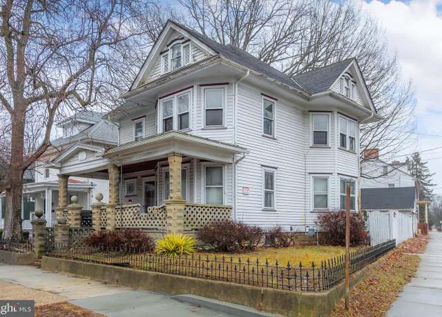Property at 304 E Broadway, Salem, NJ 08079, 3 beds, 1 bath