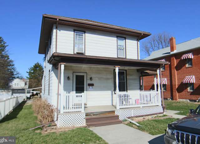 Property at 104 Oak St, Harrisburg, PA 17109, 3 beds, 2 baths