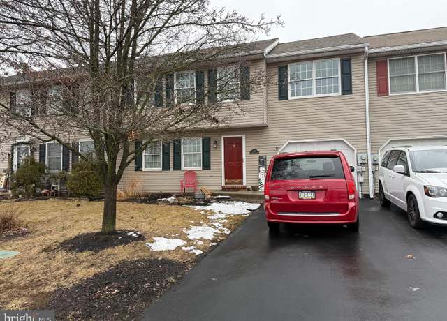 Property at 252 Forest Cir, Palmyra, PA 17078, 4 beds, 2.5 baths