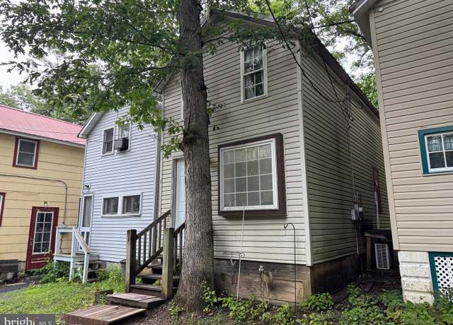 Property at 3 Mount Lebanon Dr, Lebanon, PA 17046, 1 bed, 1 bath
