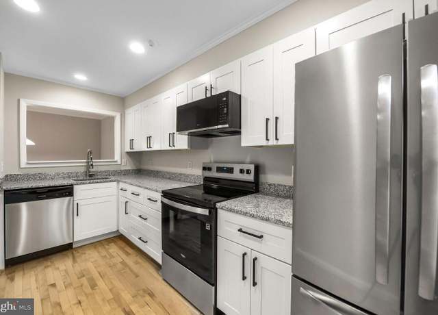 Property at 243 Loudoun St SW Unit F, Leesburg, VA 20175, 2 beds, 1 bath