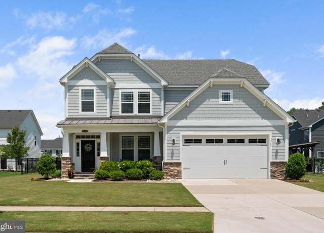 Property at 2852 Kingsfield Dr, Virginia Beach, VA 23456, 5 beds, 3 baths