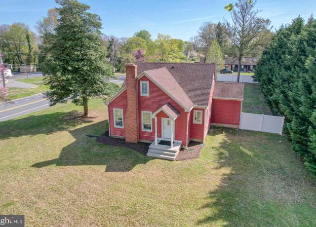Property at 1525 S State St, Dover, DE 19901, 3 beds, 2.5 baths