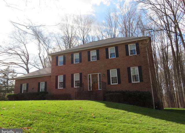 Property at 1209 Heritage Hills Dr, Upper Marlboro, MD 20774, 3 beds, 3.5 baths