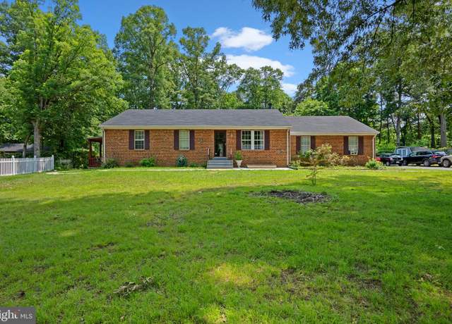 Property at 6715 Mckeldin Dr, Suitland, MD 20746, 7 beds, 4 baths