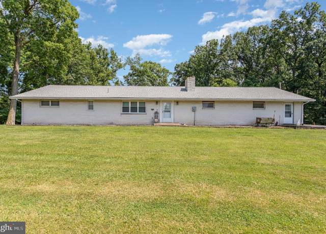 Property at 203 Ridge Rd, Carlisle, PA 17015, 3 beds, 1.5 baths