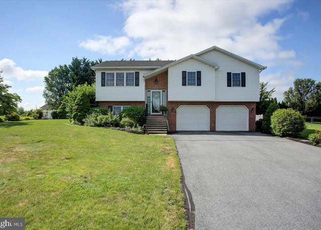 Property at 10482 Mapleton Rd, Shippensburg, PA 17257, 4 beds, 2.5 baths
