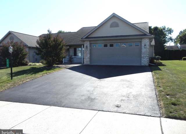 Property at 170 Lantern Ln, Chambersburg, PA 17201, 3 beds, 2 baths