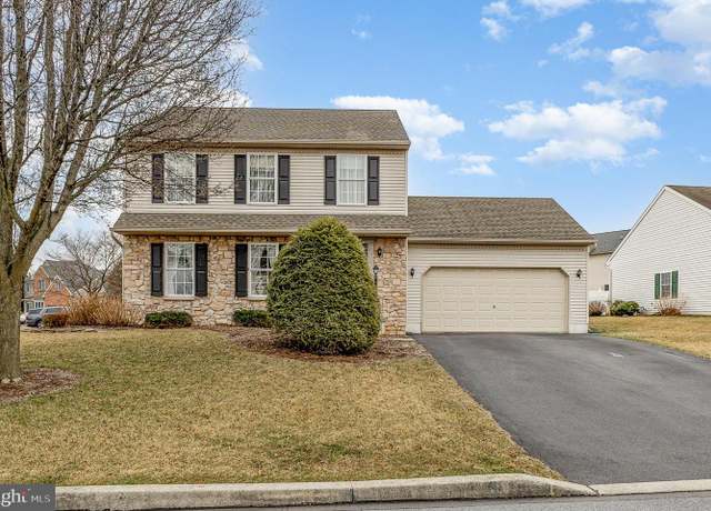 Property at 457 Oak Ln, Palmyra, PA 17078, 3 beds, 2.5 baths