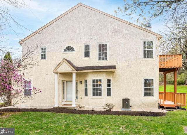 Property at 1 Cherry Ct, Lafayette Hill, PA 19444, 3 beds, 2.5 baths