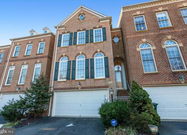 Property at 12411 Dorforth Dr, Fairfax, VA 22033, 3 beds, 3.5 baths