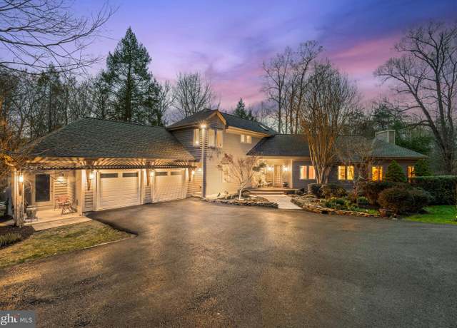 Property at 7514A Evans Ford Rd, Clifton, VA 20124, 5 beds, 4 baths