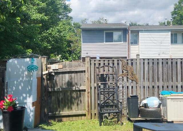 Property at 2218 Zosimo Pl, Herndon, VA 20170, 2 beds, 1.5 baths