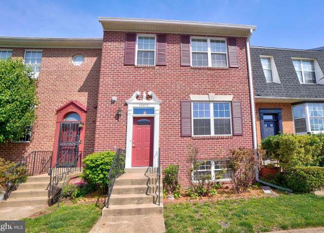 Property at 46612 Carriage Ct, Sterling, VA 20164, 4 beds, 3.5 baths