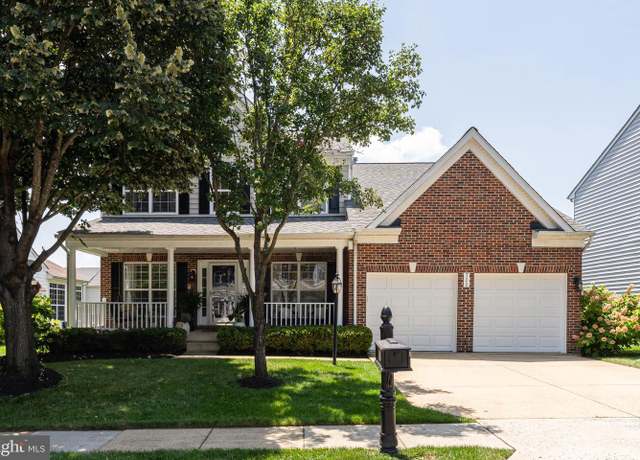 Property at 711 Invermere Dr NE, Leesburg, VA 20176, 4 beds, 4.5 baths