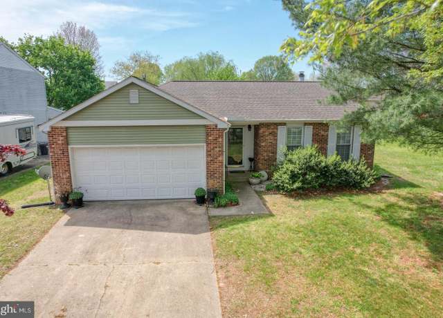 Property at 12 Squire Cir, Dover, DE 19901, 3 beds, 2 baths