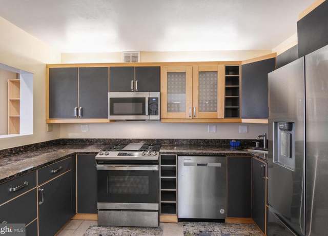 Property at 4515 Willard Ave Unit 1111S, Chevy Chase, MD 20815, 1 bed, 1 bath