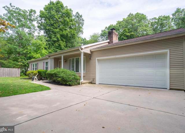 Property at 135 Memorial Ln, Mount Laurel, NJ 08054, 4 beds, 2 baths