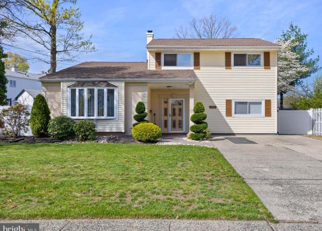 Property at 381 Regina Ave, Hamilton, NJ 08619, 4 beds, 1.5 baths