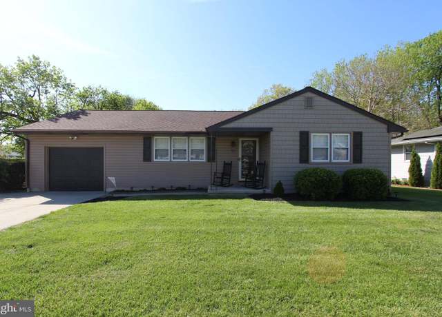 Property at 51 Morningside Dr, Pennsville, NJ 08070, 3 beds, 1.5 baths