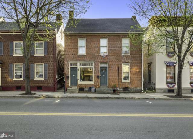 Property at 227 Baltimore St, Gettysburg, PA 17325, 3 beds, 2.5 baths
