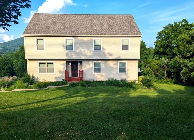 Property at 820 Shamrock Ave, State College, PA 16801, 6 beds, 3.5 baths