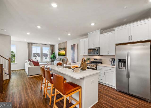 Property at 128 Abramo Victor Dr, Downingtown, PA 19335, 3 beds, 3 baths